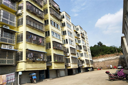 城东汇龙和谐康城C区3室2厅1卫119.8万114m2出售